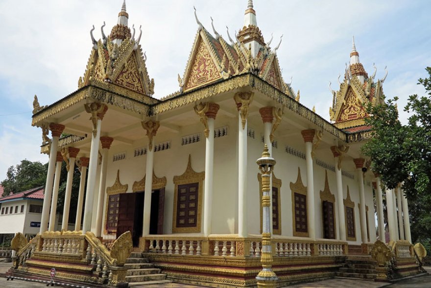 attraction-Wat Krom 3.jpg